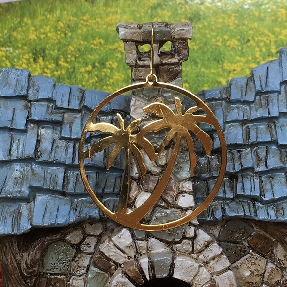 Palm Tree / Coconut Tree Earrings - Picture 9 of 12